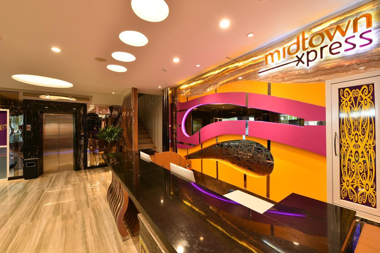 Отель Midtown Xpress Balikpapan Экстерьер фото