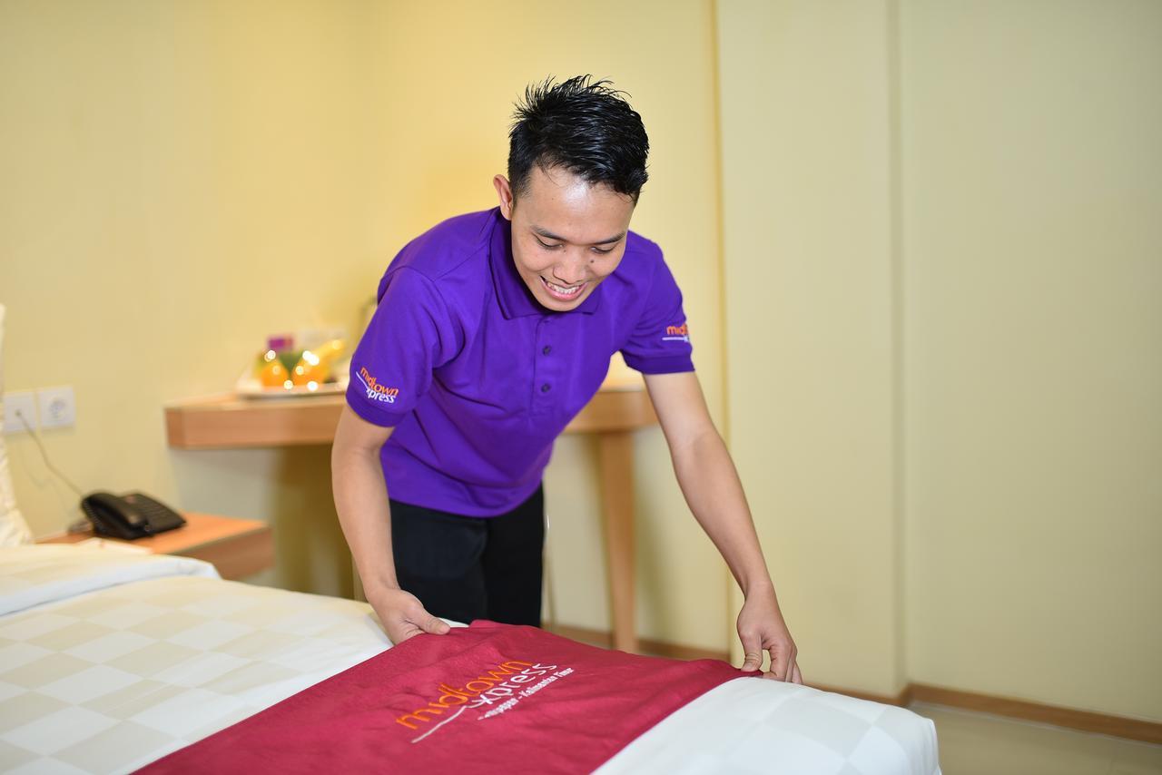 Отель Midtown Xpress Balikpapan Экстерьер фото